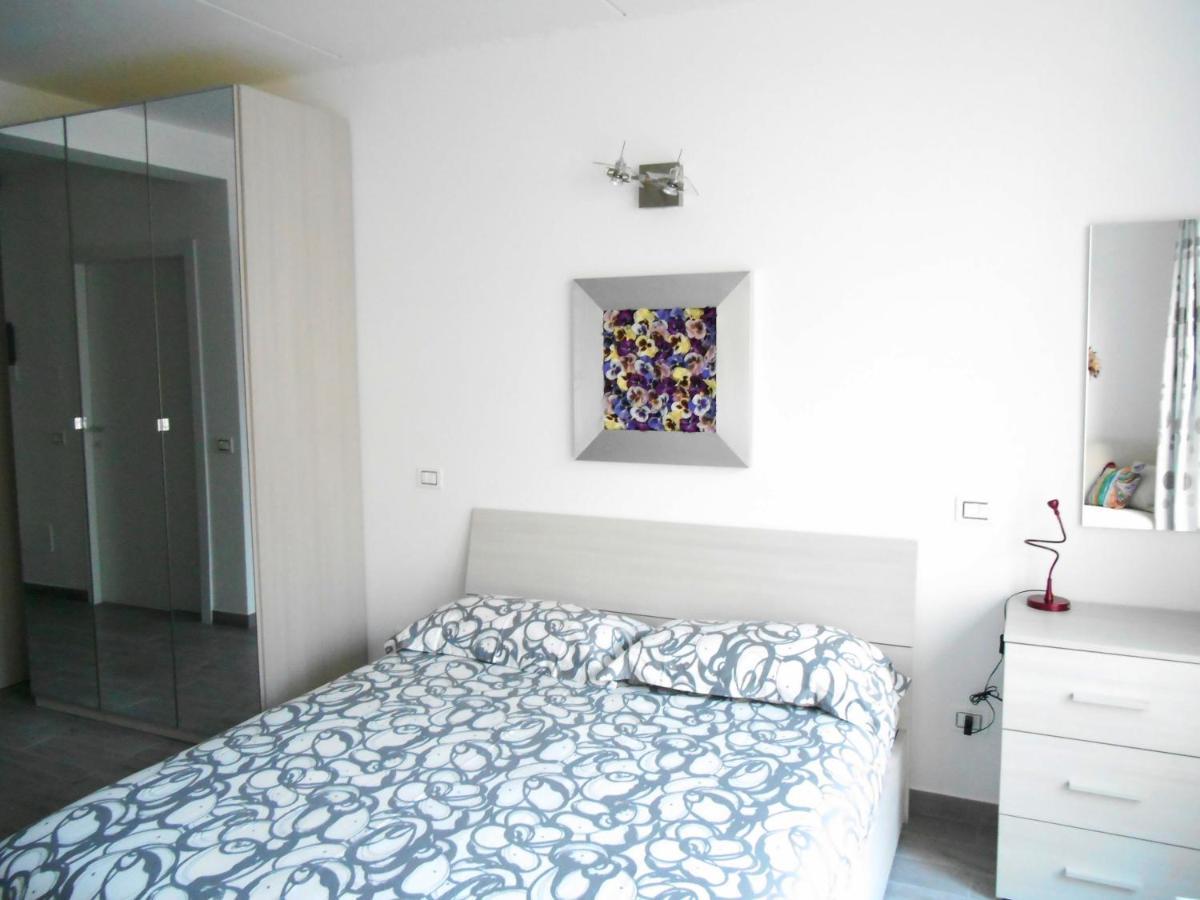 Direttamente Al Lago Apartments Мароне Экстерьер фото